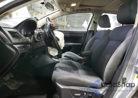 2011 Suzuki Kizashi Sport Gts z USA, uszkodzony, nr VIN JS2RF9A6XB6110007